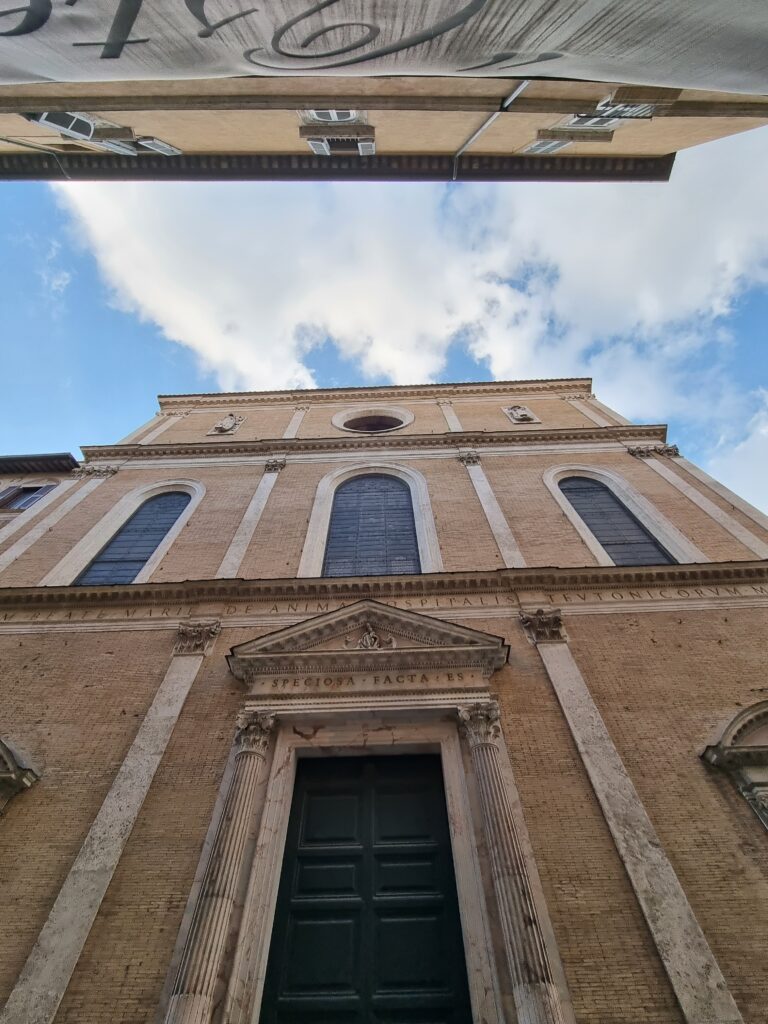 Chiesa di Santa Maria dell'anima, facciata